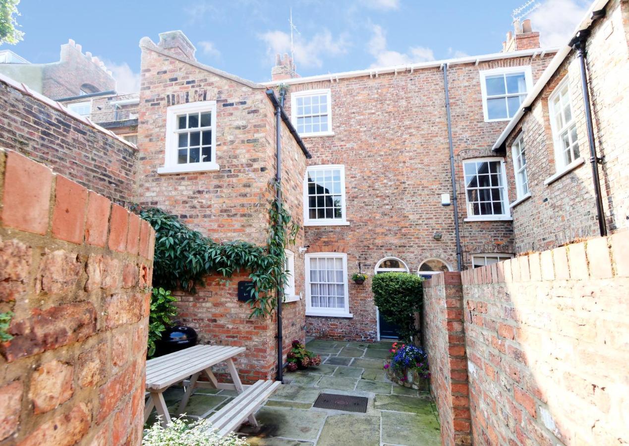 Stodham House With Minster Views! Villa York Exterior photo
